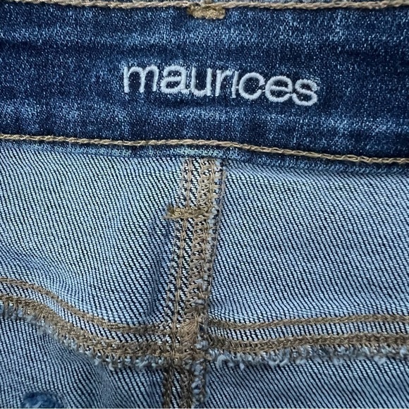 MAURICES Women’s Blue Jean Denim Skirt Sz 4 Distress/Ripped/Torn Stretch Frayed - Picture 3 of 8